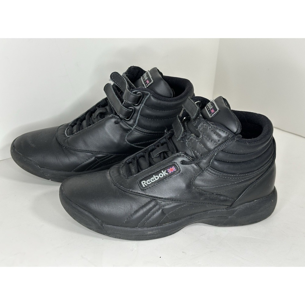 Reebok Women's CL Freedom MID,‎ Black, Size 6.5